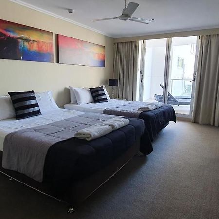 Pier Resort Urangan Buitenkant foto