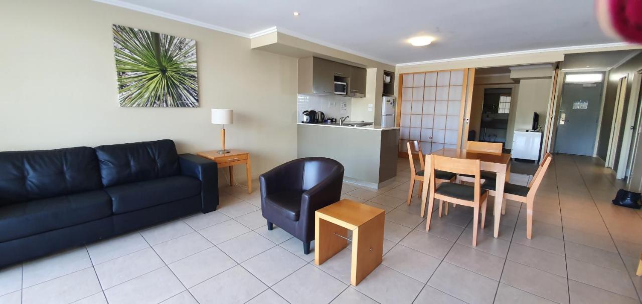 Pier Resort Urangan Buitenkant foto