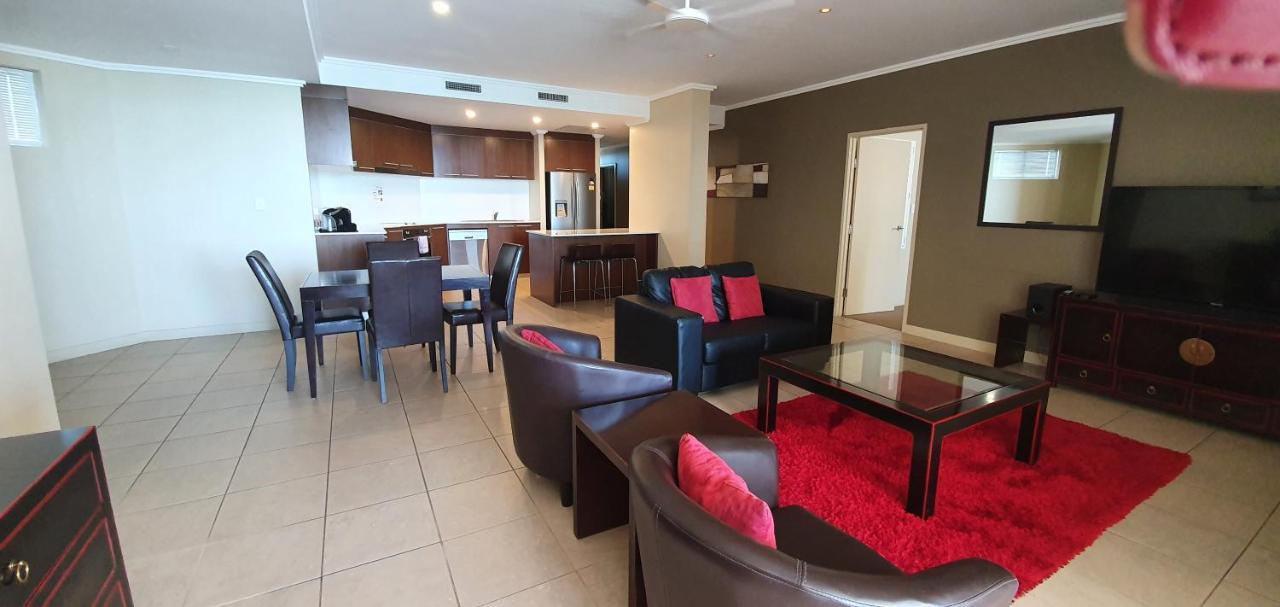 Pier Resort Urangan Buitenkant foto