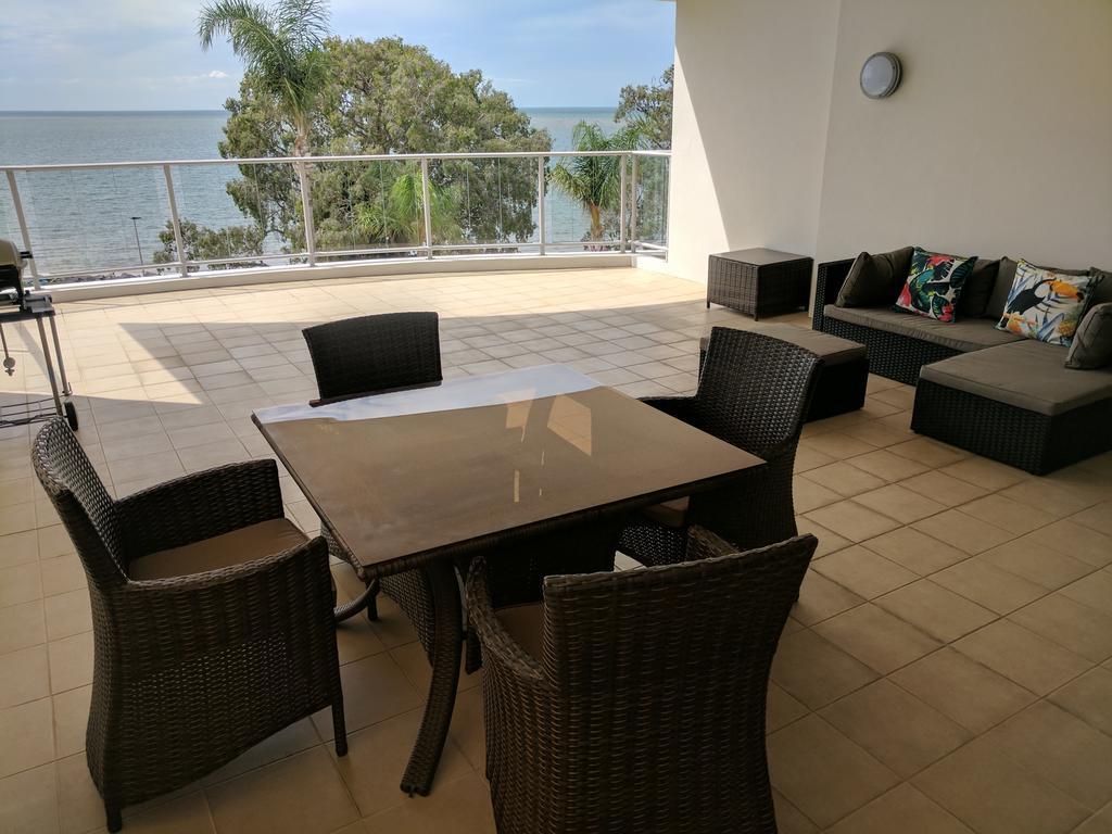 Pier Resort Urangan Buitenkant foto