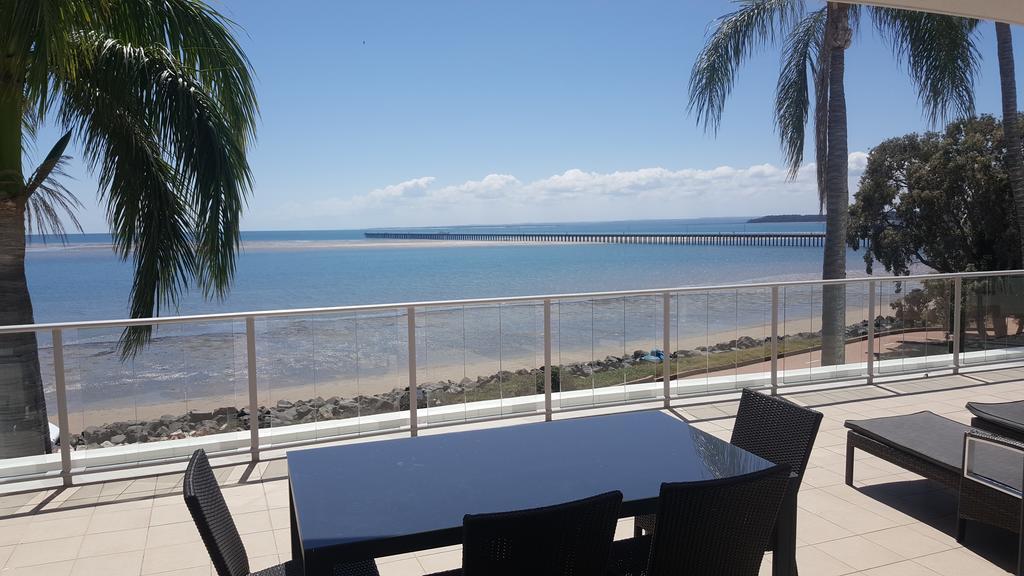 Pier Resort Urangan Buitenkant foto