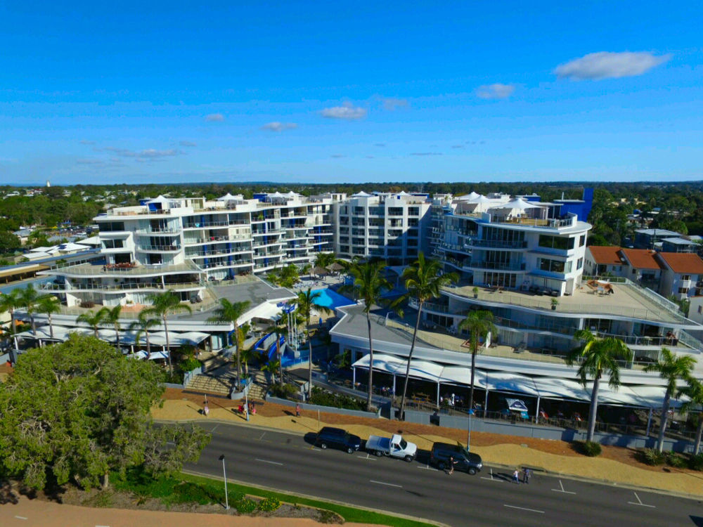 Pier Resort Urangan Buitenkant foto