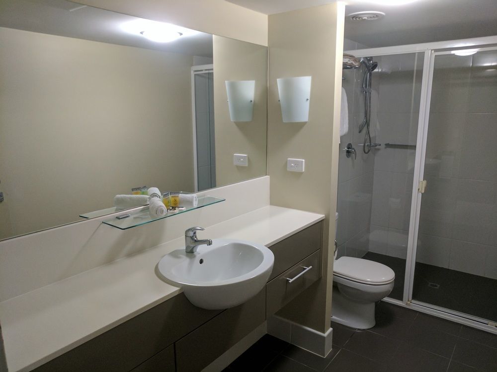 Pier Resort Urangan Buitenkant foto