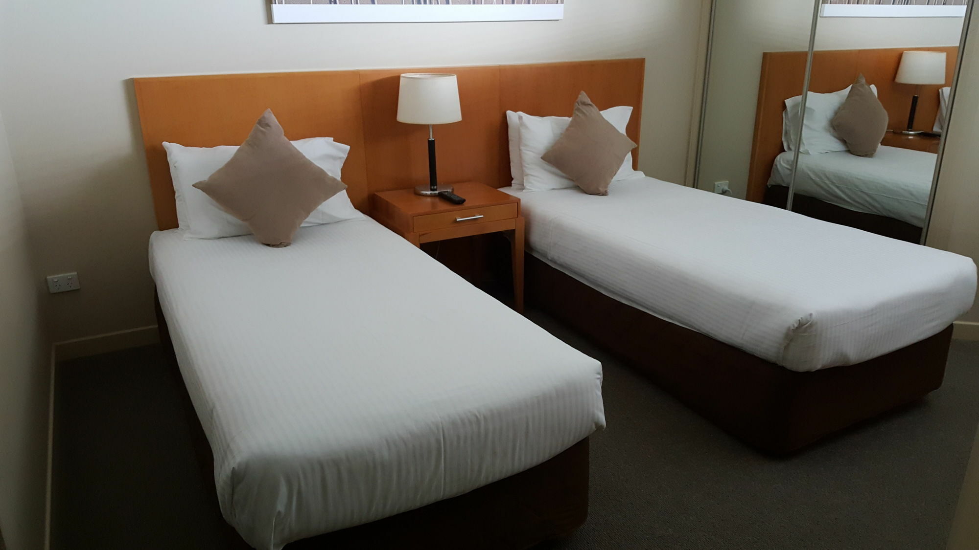 Pier Resort Urangan Buitenkant foto