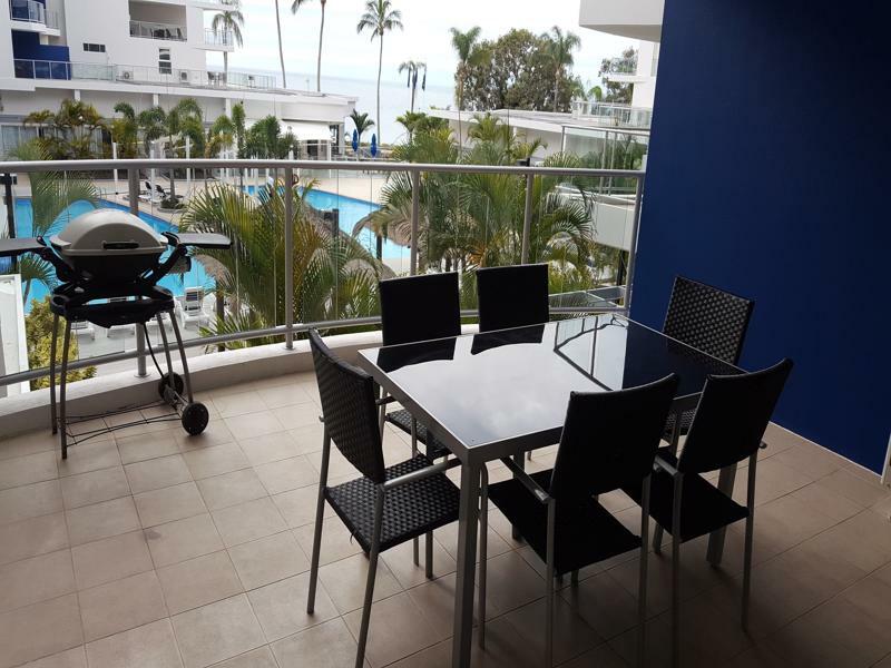 Pier Resort Urangan Buitenkant foto