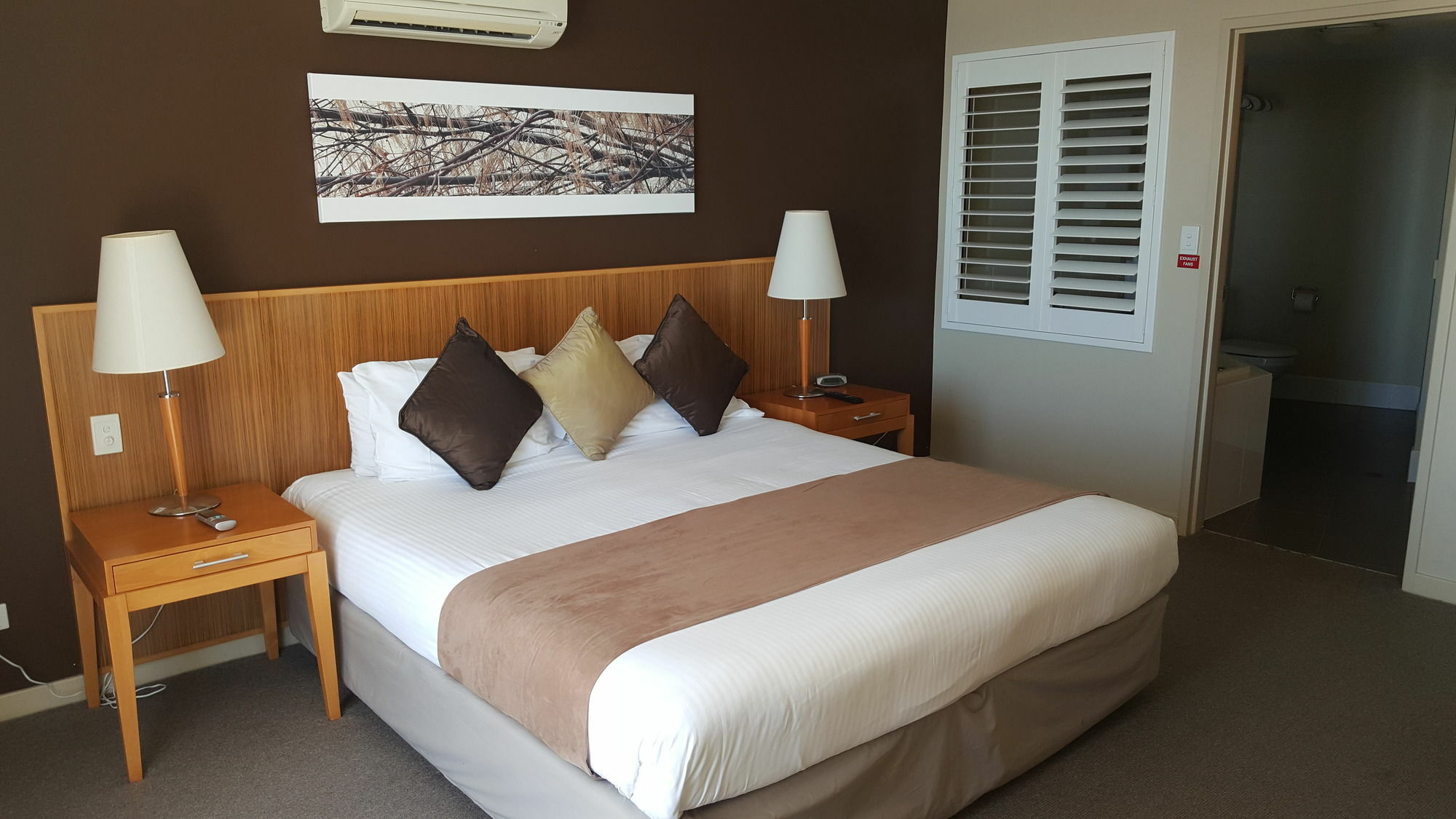 Pier Resort Urangan Buitenkant foto